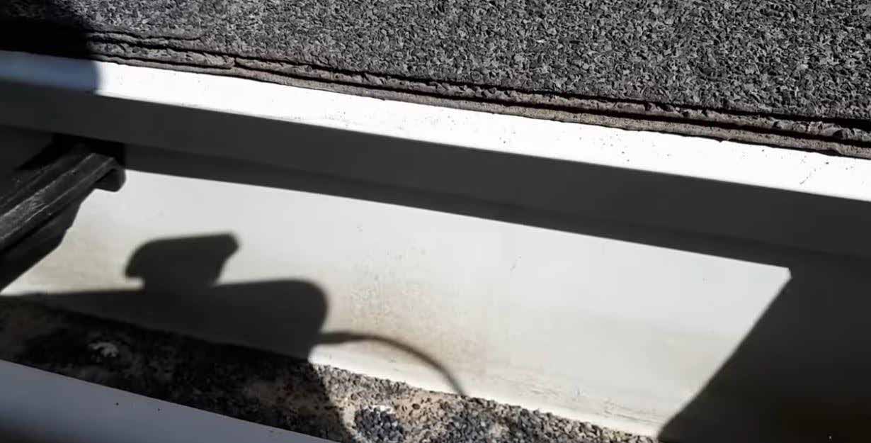 Gutter flashing example